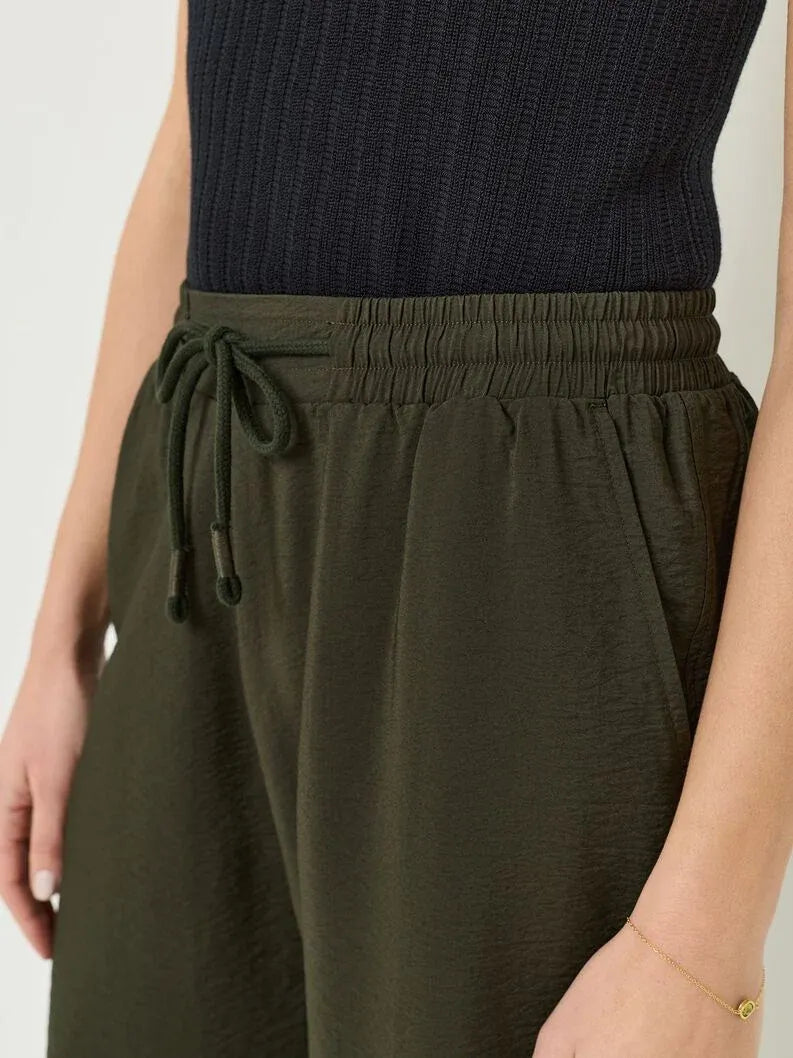 Relaxed Drawstring Trousers