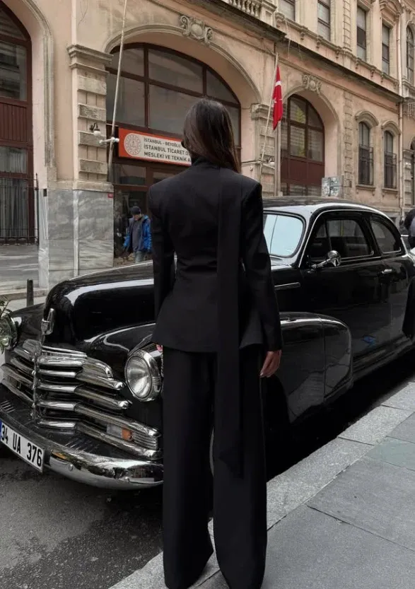 The Executive Wide-Leg Jacket & Pants Set
