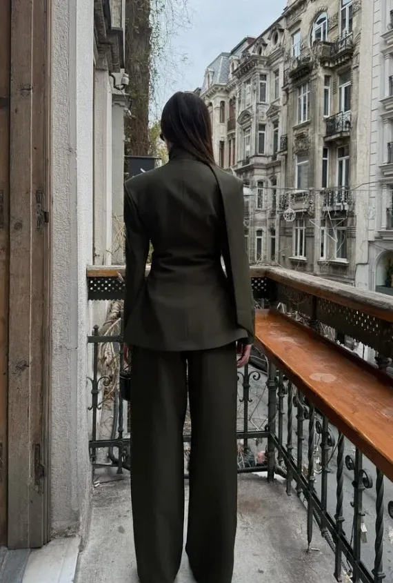 The Executive Wide-Leg Jacket & Pants Set